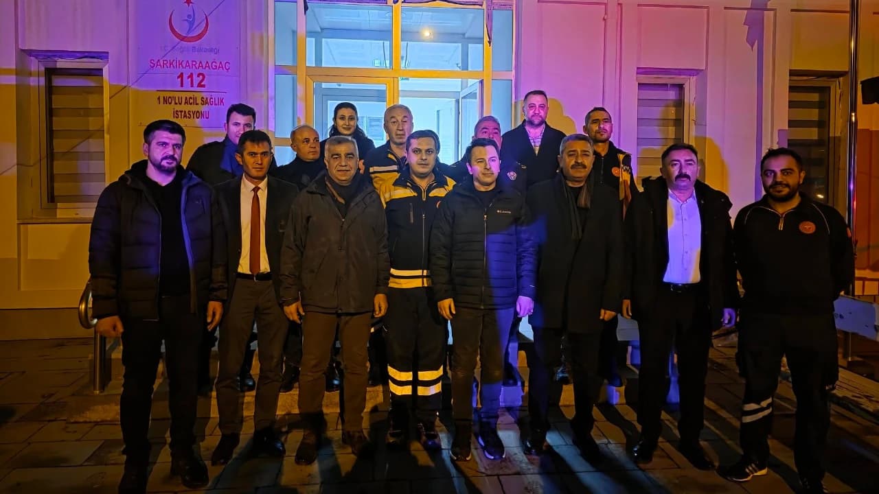 Şarkikaraağaç Protokolünden Yeni Yılın İlk Saatlerinde Anlamlı Ziyaret